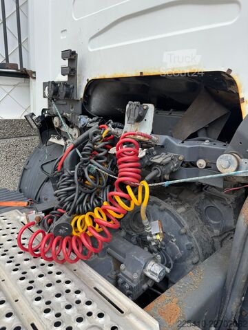 Standard tractor unit SCANIA 