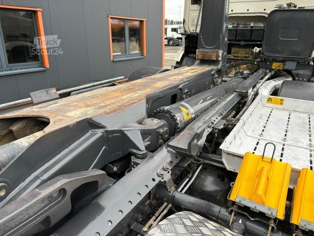 Abrollkipper MERCEDES-BENZ Arocs 4145 8x4 Abrollkipper MEILLER RS 26.60L