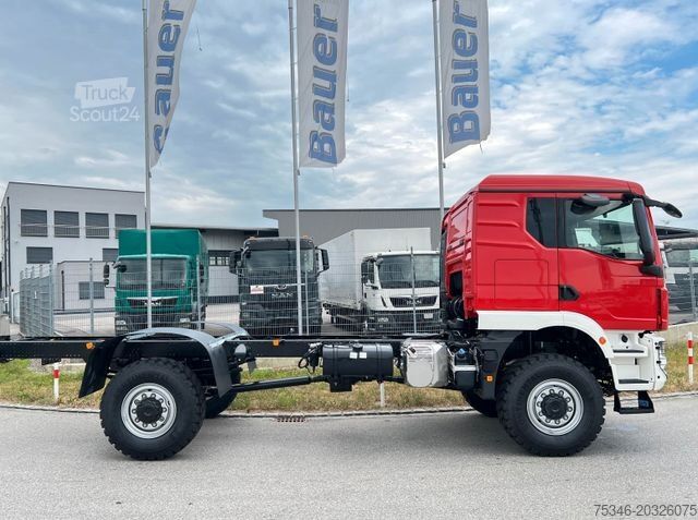Вантажівка спеціального призначення MAN TGM 18.250 4x4 BB/Expedition/3-Sitze/Neu