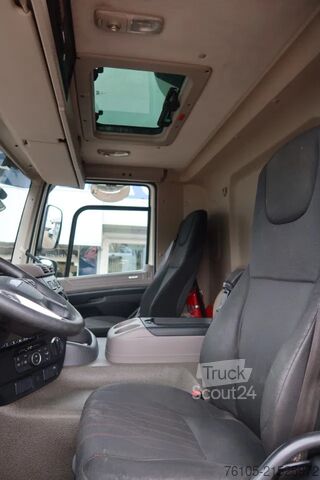 Refrigerated/freezer transport DAF CF 320 Koel/Vries + klep 2000 kg Carrier Silenc...