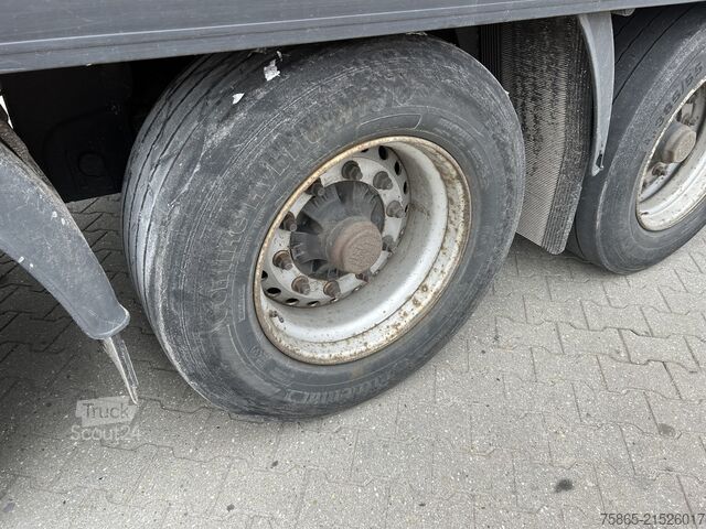 Transporte refrigerado/congelado Schmitz Cargobull / SOR Iberica-S3E / Carrier Vector 1550 / Frigo...