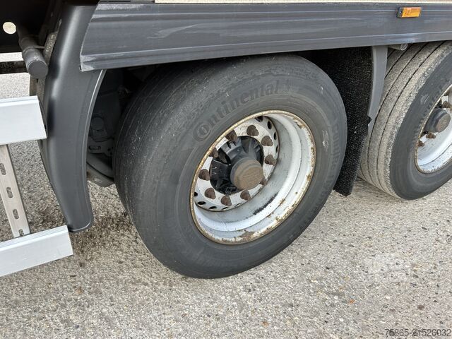 Refrigerated/freezer transport Krone / SOR Iberica -S3E / Carrier Vector 1550 / Kuhl...