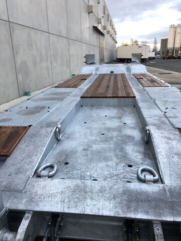 Low loader trailer Möslein T 4 VB H1  neuer 4 Achs Tieflader hydraulischen Rampen