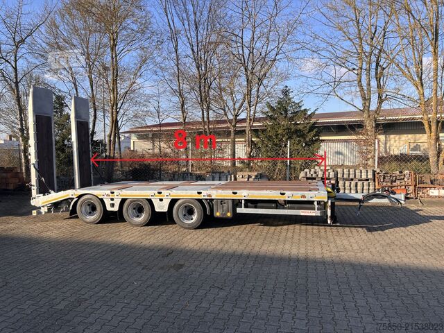 Low loader trailer Möslein TT 34 Zugrohr Gerade  34 t GG Tridem- Tieflader 3 Achs, gelenktNeufahrzeug