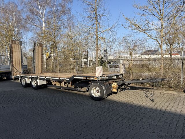 Low loader trailer Schwarzmueller T3  3 Achs Tiefladeranhänger