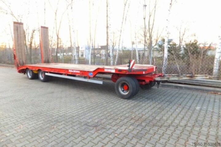 Low loader trailer Müller Mitteltal T 3  3 Achs Tieflader- Anhänger
