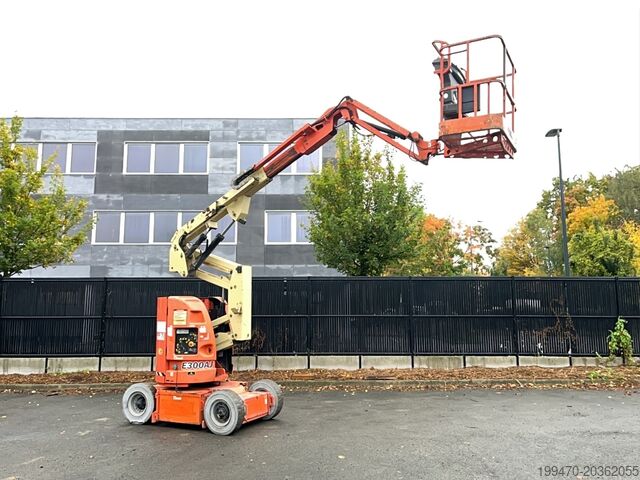 Telescoophoogwerker JLG E300AJ (11m)