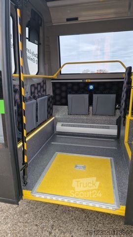 Autobus urbano IVECO Daily Heckniederflur Elektro City Stock