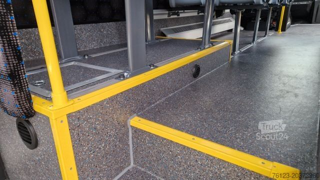 Autobus urbano IVECO Daily Heckniederflur Elektro City Stock