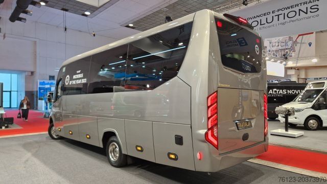 Minibus MERCEDES-BENZ Sprinter 519 29 SchlafsesselVorlauffahrzeug