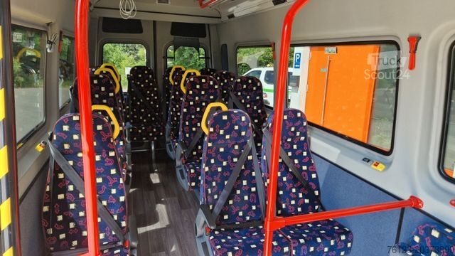 Minibus MERCEDES-BENZ 517 / 515 Frontniederflur mit Ada Systeme