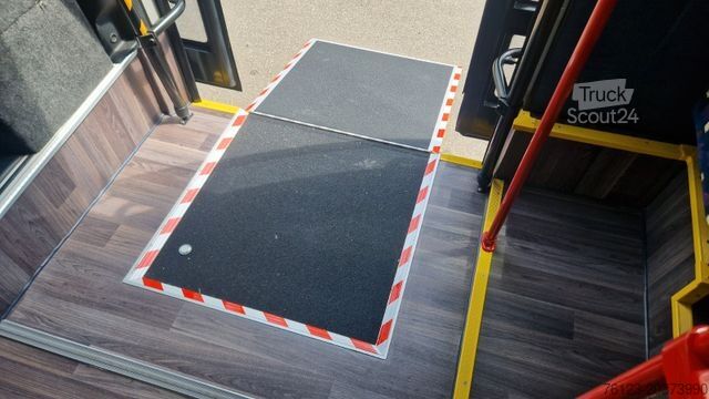 Minibus MERCEDES-BENZ 517 / 515 Frontniederflur mit  Ada Systeme