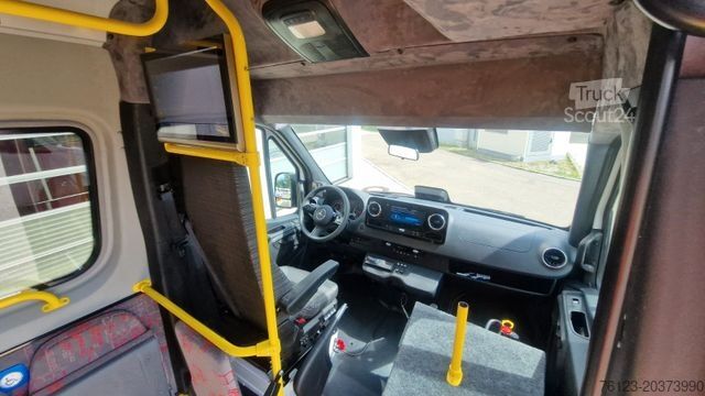 Minibus MERCEDES-BENZ 517 / 515 Frontniederflur mit Ada Systeme