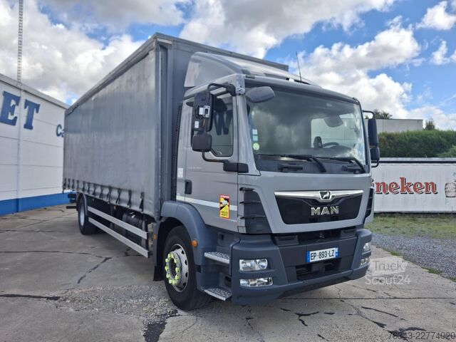 Vrachtwagen met bakwagen MAN TGM 18-290 BL  - E6 - RIDEAU A DROITE