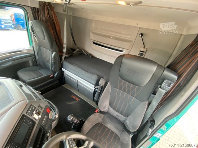 Самосвал DAF XF 530 6x4*Retarder*60Tonnen*Bordmatik*Manuell