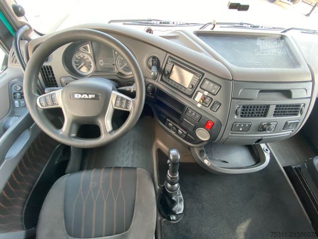 Самосвал DAF XF 530 6x4*Retarder*60Tonnen*Bordmatik*Manuell