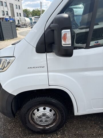 Polointegrovaný obytný vůz Fiat Ducato Weinsberg Carasuite 650MF del 2020 | Manuale | Posti letto: 5