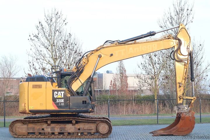 Rupsgraafmachine Caterpillar 320EL RR | 320 EL RR | BUCKET | QUICK COUPLER