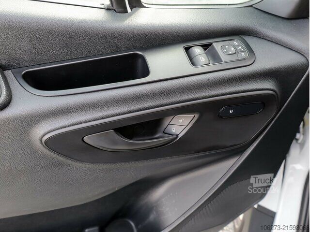 Van Mercedes-Benz Sprinter 317 CDI Kombi,Rollstuhllift,8Sitze