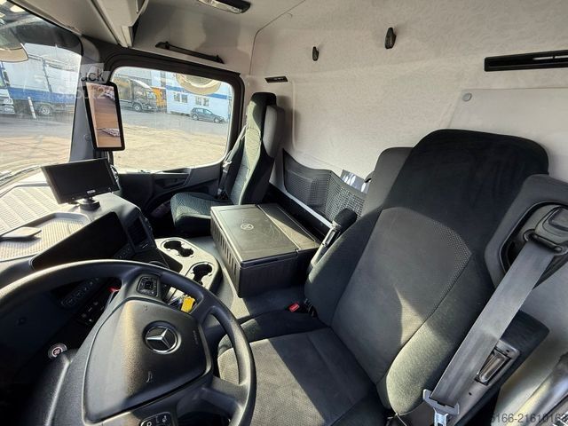Box truck MERCEDES-BENZ ACTROS 1830 L Koffer 7 m LBW 2.000 kg*LASI VDI
