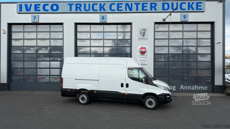 Dobozos furgon IVECO 35S12E V