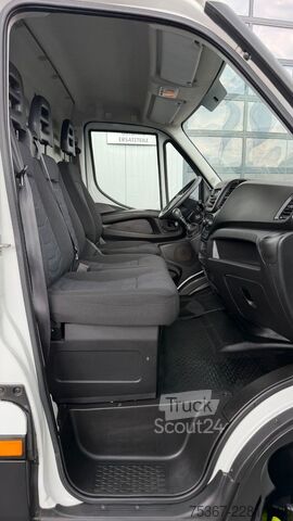 Dobozos furgon IVECO 35S12E V