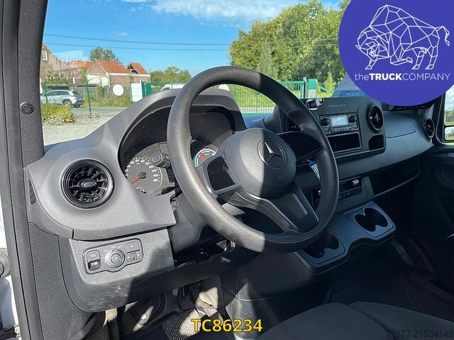 Panelová dodávka Mercedes-Benz E-SPRINTER L2H2 41kWh