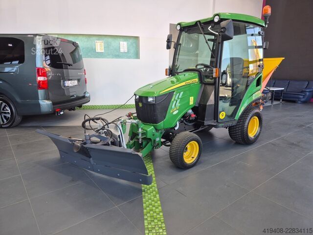 Traktor John Deere 1026R 4WD - Serviced! - PLOW + SPREADER GRATIS!
