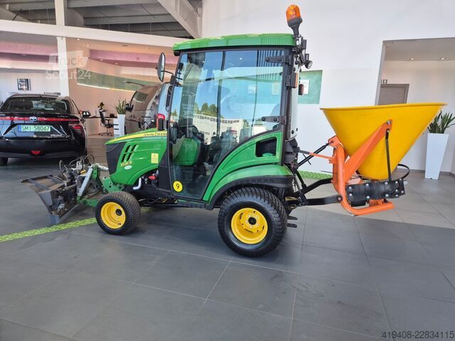 Traktor John Deere 1026R 4WD - Serviced! - PLOW + SPREADER GRATIS!