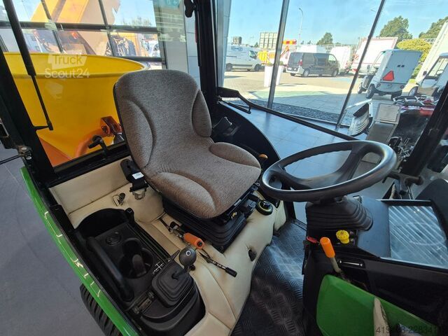 Traktor John Deere 1026R 4WD - Serviced! - PLOW + SPREADER GRATIS!