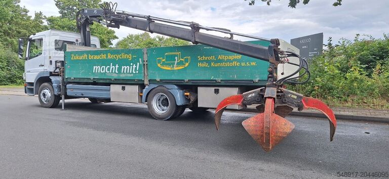 Lapos platós Mercedes-Benz Atego  1529