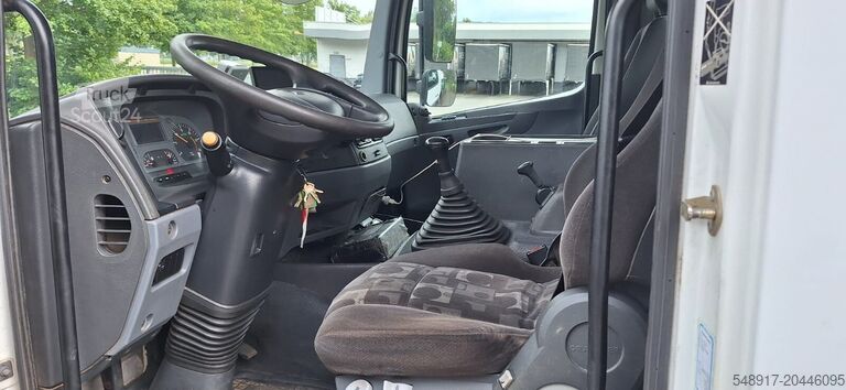 Lapos platós Mercedes-Benz Atego  1529