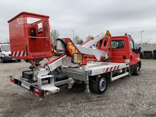 Transporter mit Koffer Iveco Daily Multitel MX170 - 17m - 200 kg