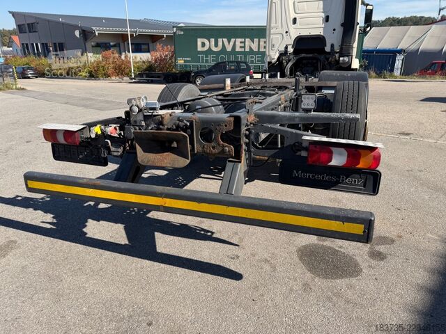 Podvozok nákladného vozidla MERCEDES-BENZ Actros MP4 2540 Luft/Luft, Lenk/Lift, Retarder