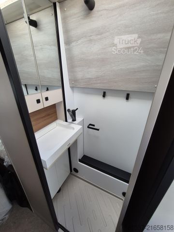 Camper van BÜRSTNER Habiton X HMX 6.0 190 PS / Winterpaket / Offroad