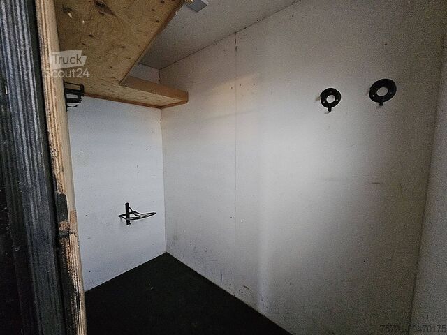 MERCEDES-BENZ ATEGO 818 MERCEDES-BENZ ATEGO 818