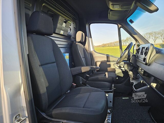 Carrinha de tejadilho alto MERCEDES-BENZ SPRINTER 311 L1H1 WP-Inrichting