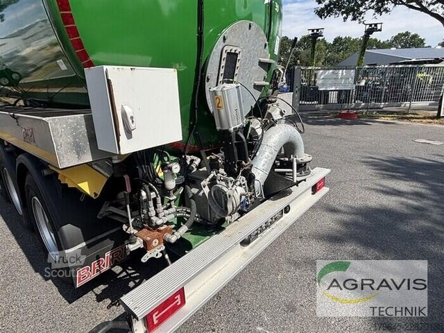 Gübre serpme makinesi Briri STREET MASTER 30