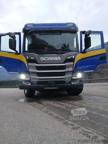 Camion-benne tricar SCANIA P450/3S-KIPPER/FRONT-KRAN/TÜVV/138.425km