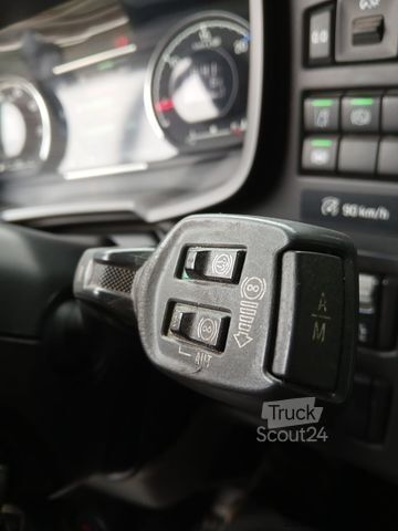 Camion-benne tricar SCANIA P450/3S-KIPPER/FRONT-KRAN/TÜVV/138.425km