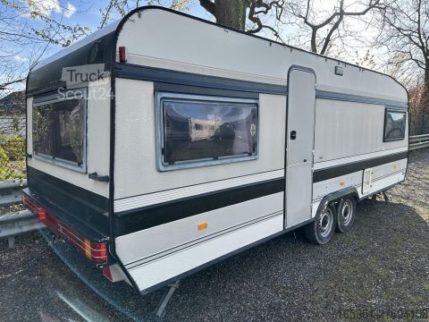 Lakókocsi Hobby Prestige 610 UL