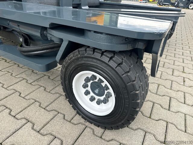 četvorosmerni viljuškar Combilift C4000 /2008 /Diesel/ Only 6262 hours