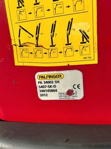 Kravas automašīnai uzstādīts celtnis MAN 26.440 TGX Pritsche + PK 34002 + JIB Seilwinde