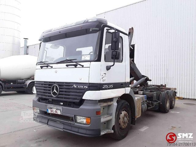 Containertransport Mercedes-Benz Actros 2535