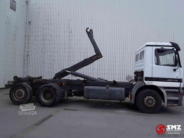 Containertransport Mercedes-Benz Actros 2535