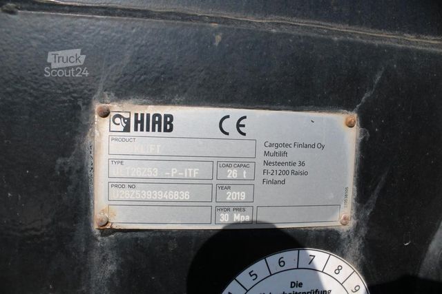 Hákový nosič kontejnerů MERCEDES-BENZ 3248 8x4 BB HIAB ULT26Z53 - WINTERDIENST Nr: 893