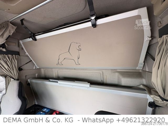 Camión con caja móvil MAN TGX26.460*XXL*Intarder*AHK*Lift*Navi*Kühlbox*TÜV