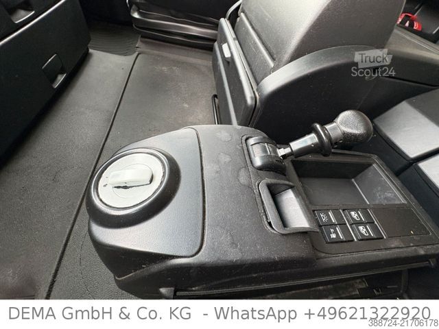 Camión con caja móvil MAN TGX26.460*XXL*Intarder*AHK*Lift*Navi*Kühlbox*TÜV
