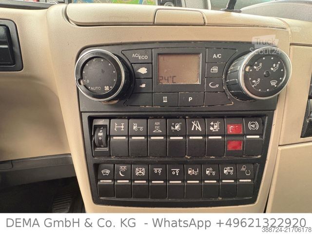Camión con caja móvil MAN TGX26.460*XXL*Intarder*AHK*Lift*Navi*Kühlbox*TÜV