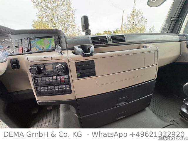 Camión con caja móvil MAN TGX26.460*XXL*Intarder*AHK*Lift*Navi*Kühlbox*TÜV
